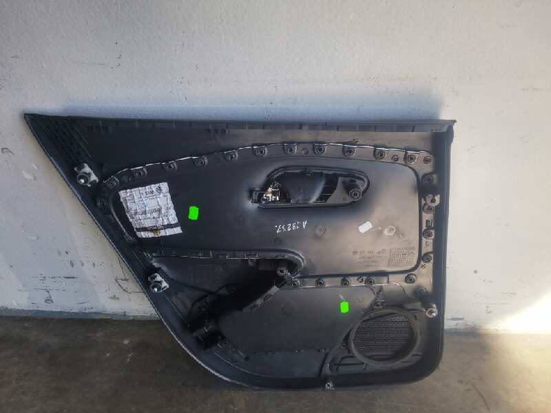 JUEGO ASIENTOS COMPLETO VOLKSWAGEN POLO (6R1) Advance   |   06.09 - 12.12