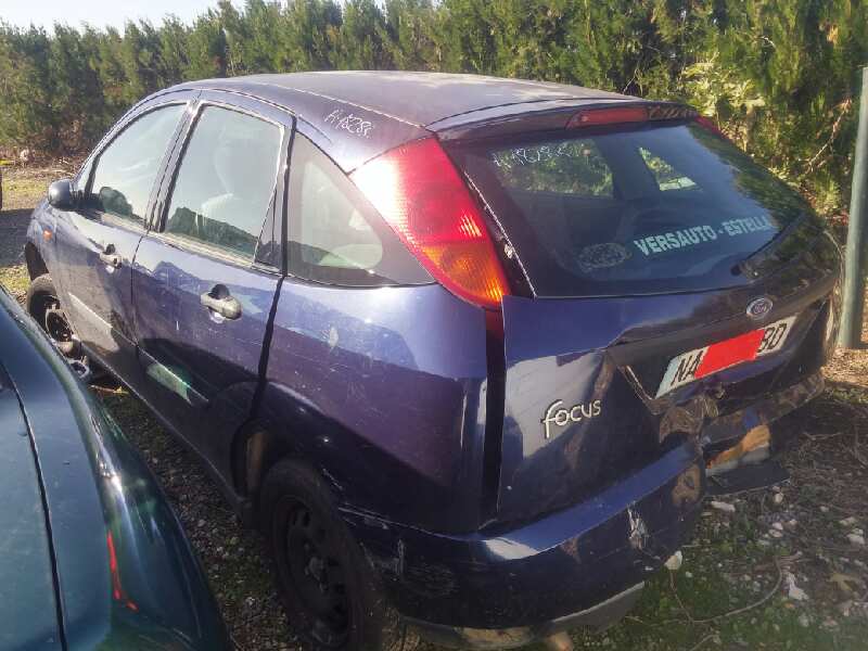 FORD FOCUS BERLINA (CAK) Ambiente   |   08.98 - 12.04 foto 4