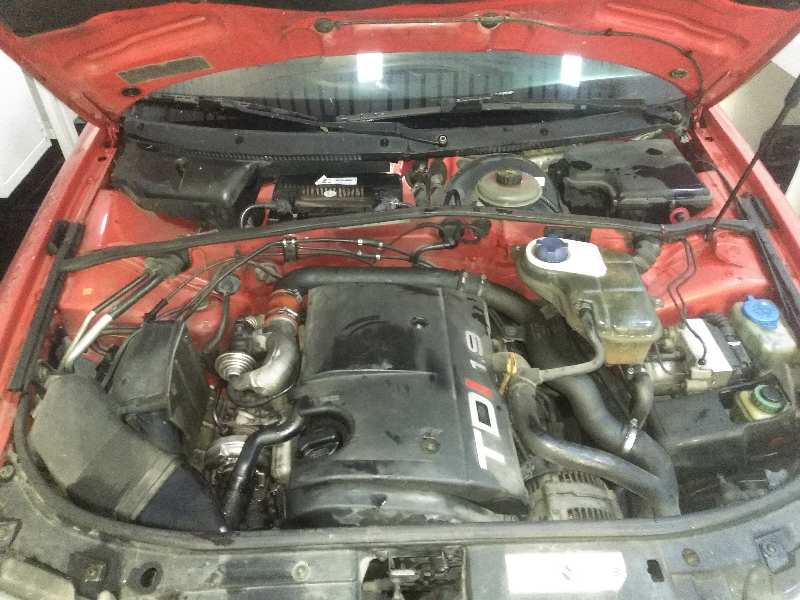 AUDI A4 BERLINA (B5) 1.9 TDI Motor 1,9 Ltr. - 81 kW TDI foto 5