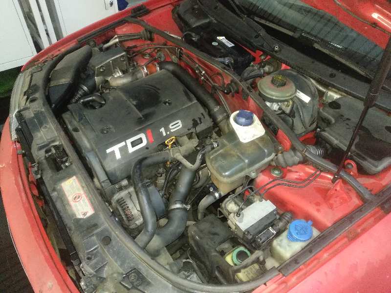AUDI A4 BERLINA (B5) 1.9 TDI Motor 1,9 Ltr. - 81 kW TDI foto 6