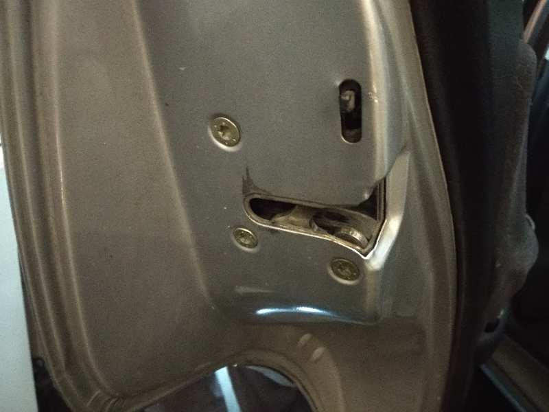 CERRADURA PUERTA TRASERA IZQUIERDA CITROEN SAXO 1.5 D Furio   |   12.99 - 12.03