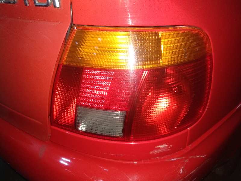 PILOTO TRASERO DERECHO AUDI A4 BERLINA (B5) 1.9 TDI