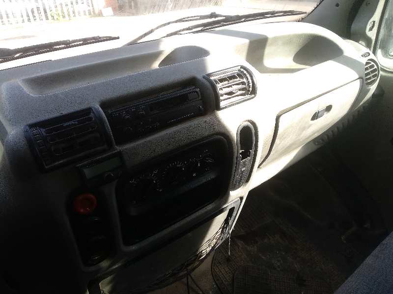 RENAULT MASTER DESDE '98 Caja cerrada, techo "Maxi"  L2H3  RS 3578 Motor 1,9 Ltr. - 58 kW Diesel foto 11