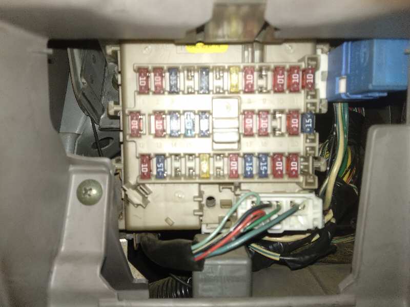 CAJA RELES / FUSIBLES NISSAN ALMERA (N16/E) Ambience   |   0.00 - ...