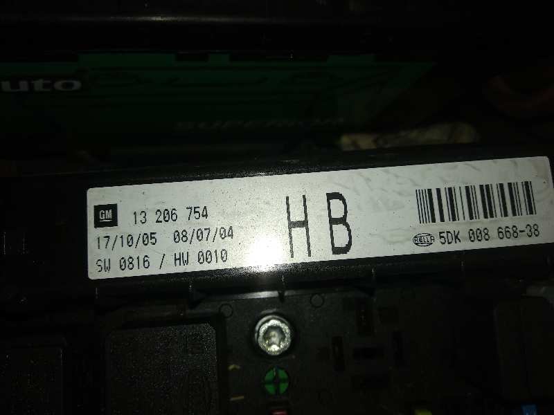 CAJA RELES / FUSIBLES OPEL ZAFIRA B Cosmo   |   04.05 - 12.10