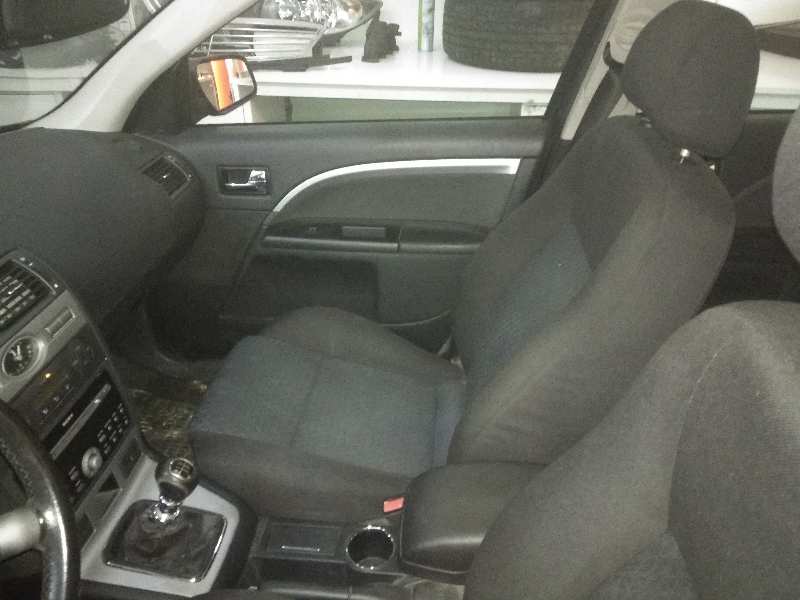FORD MONDEO BERLINA (GE) Ambiente (06.2003->) (D)   |   06.03 - ...
