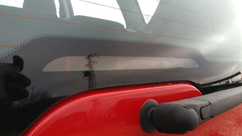 LUZ CENTRAL DE FRENO MERCEDES CLASE A (W169) A 160 BE Red & Black (169.331)   |   06.09 - ...