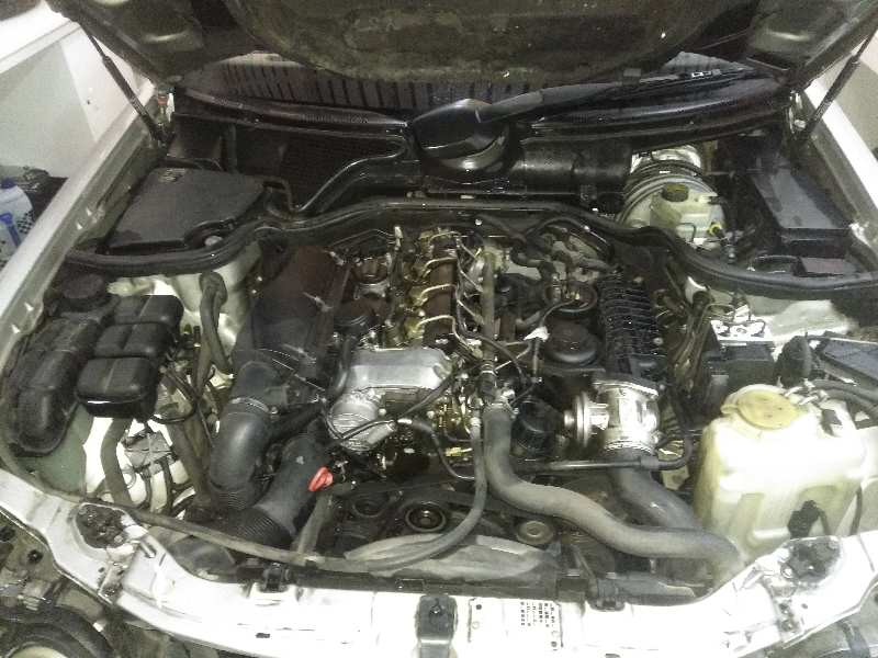 MERCEDES CLASE E (W210) BERLINA DIESEL 220 CDI (210.006)   |   06.99 - 12.02 foto 4