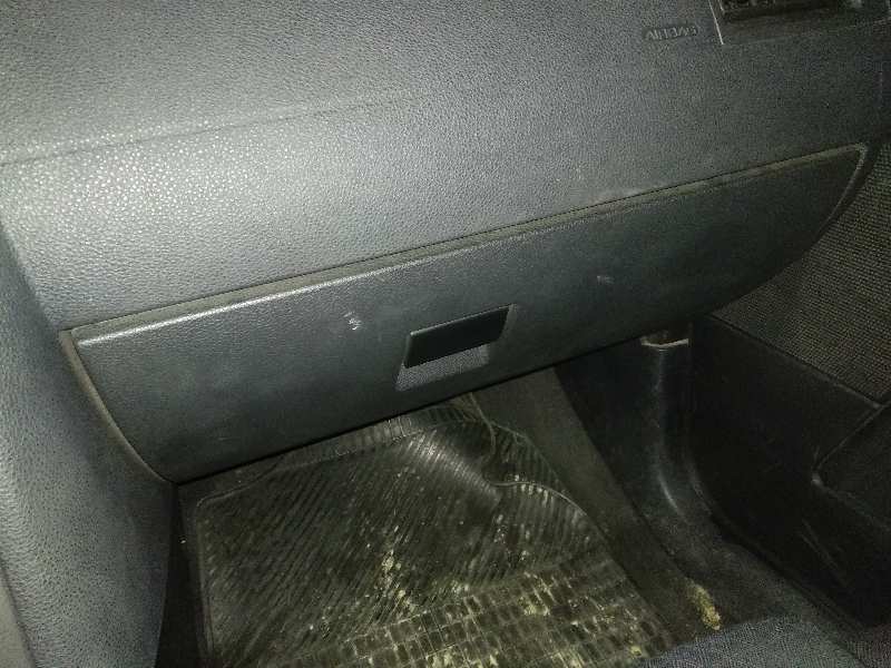 GUANTERA FORD MONDEO BERLINA (GE) Ambiente (06.2003->) (D)   |   06.03 - ...