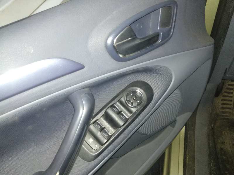 FORD S-MAX (CA1) Limited Edition   |   01.12 - 12.16 foto 7