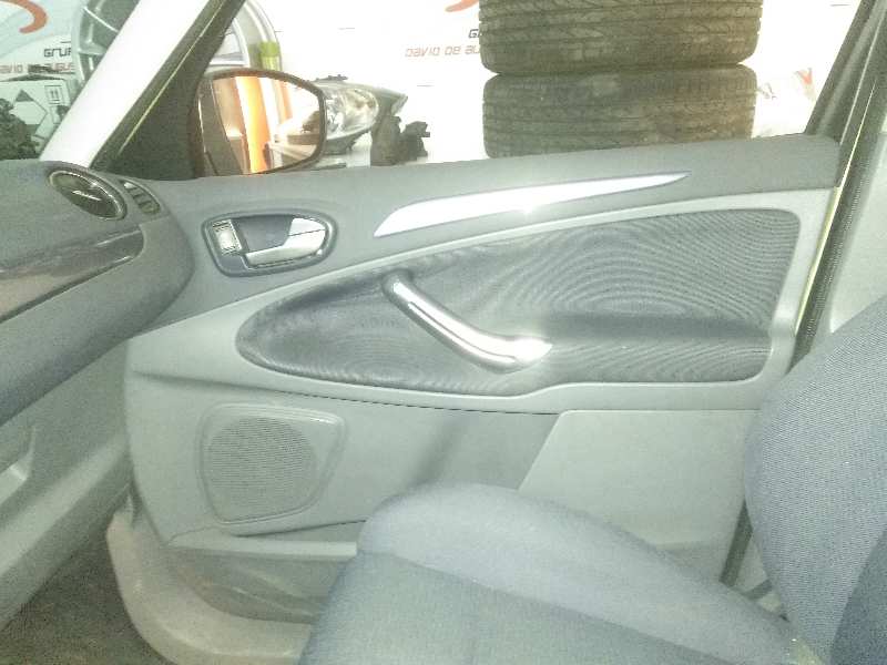 FORD S-MAX (CA1) Limited Edition   |   01.12 - 12.16 foto 9