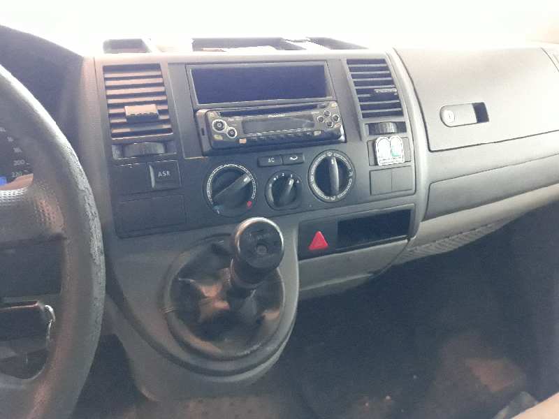VOLKSWAGEN T5 TRANSPORTER/FURGONETA Caja cerrada - techo medio elevado   |   04.03 - 12.09 foto 12