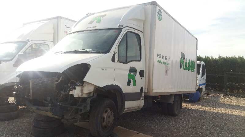 IVECO DAILY CAJA ABIERTA Cabina doble 40 C ... batalla 3450 Motor 3,0 Ltr. - 107 kW Diesel