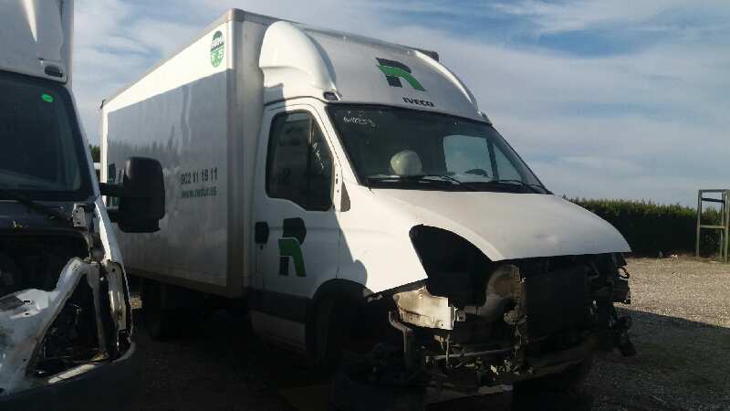 IVECO DAILY CAJA ABIERTA Cabina doble 40 C ... batalla 3450 Motor 3,0 Ltr. - 107 kW Diesel