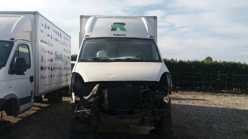 IVECO DAILY CAJA ABIERTA Cabina doble 40 C ... batalla 3450 Motor 3,0 Ltr. - 107 kW Diesel