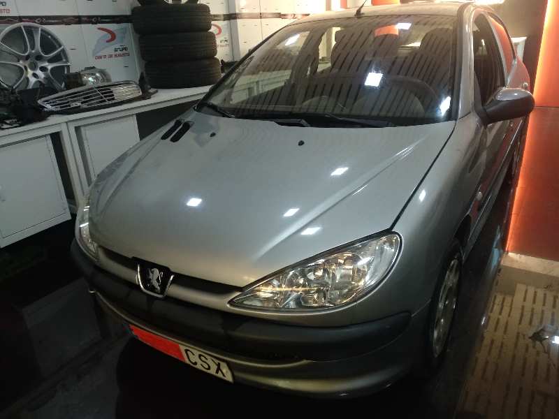 PEUGEOT 206 BERLINA XS-Line Motor 1,4 Ltr. - 55 kW foto 2