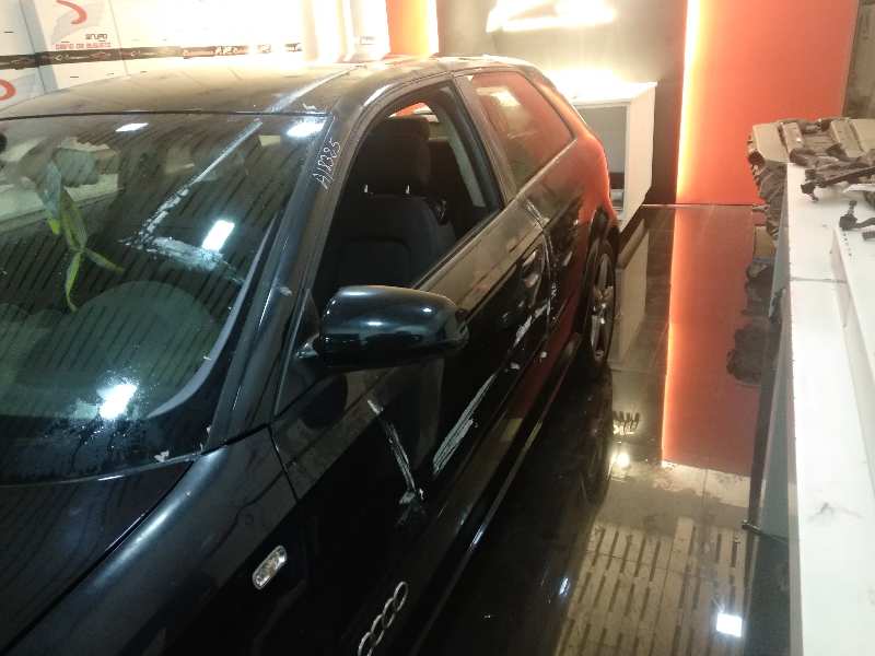 AUDI A3 (8P) 2.0 TDI Ambiente Quattro   |   05.03 - 12.08 foto 4