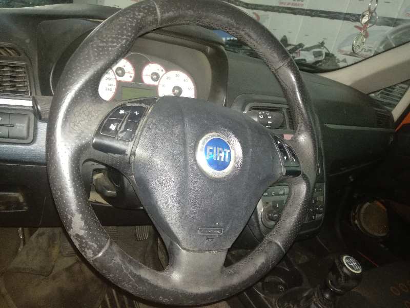 FIAT GRANDE PUNTO (199) 1.9 8V Multijet Sport   |   09.05 - 12.07 foto 7