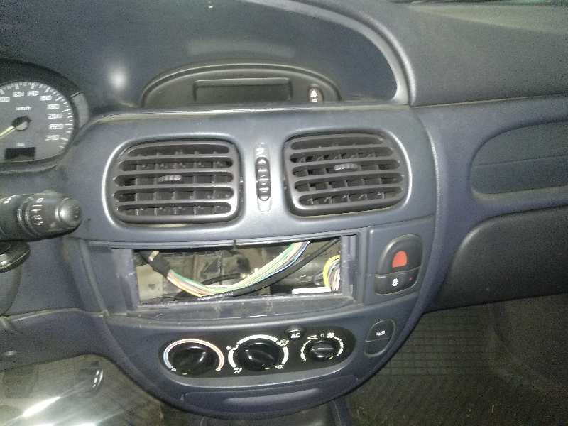 RENAULT MEGANE I FASE 2 BERLINA (BA0) 1.9 dCi Authentique Motor 1,9 Ltr. - 75 kW dCi Diesel CAT