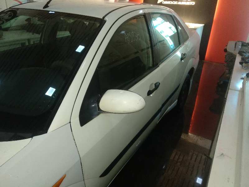 FORD FOCUS BERLINA (CAK) Ambiente Motor 1,8 Ltr. - 66 kW TDDI Turbodiesel CAT foto 8