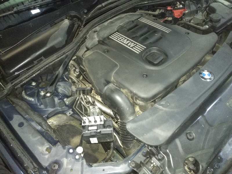 BMW SERIE 5 BERLINA (E60) 520d   |   09.05 - 12.07 foto 8