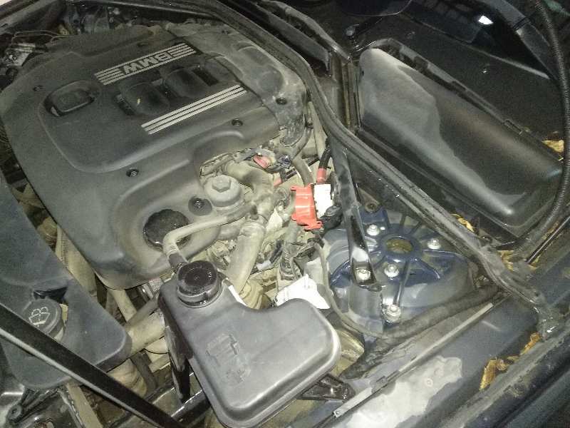 BMW SERIE 5 BERLINA (E60) 520d   |   09.05 - 12.07 foto 9