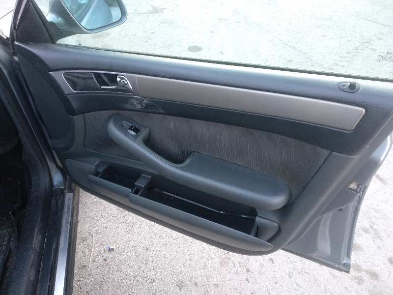 AUDI A6 AVANT (4B5) 2.5 TDI   |   06.01 - 12.01 foto 5