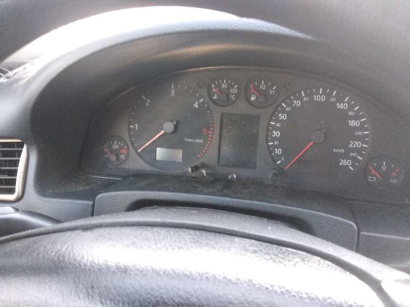 AUDI A6 AVANT (4B5) 2.5 TDI   |   06.01 - 12.01 foto 8