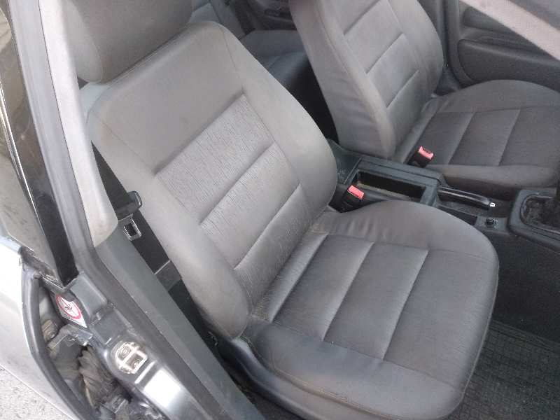 AUDI A6 AVANT (4B5) 2.5 TDI   |   06.01 - 12.01 foto 11