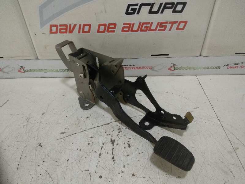 PEDAL EMBRAGUE