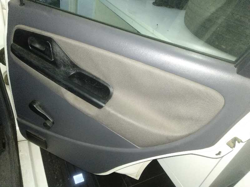 SEAT CORDOBA BERLINA (6K2) Sport Motor 1,9 Ltr. - 66 kW TDI foto 12
