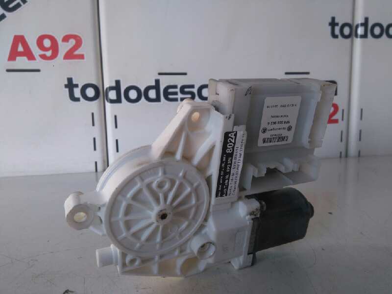 MOTOR ELEVALUNAS DELANTERO DERECHO AUDI A3 (8P) 2.0 TDI Ambition (103kW)