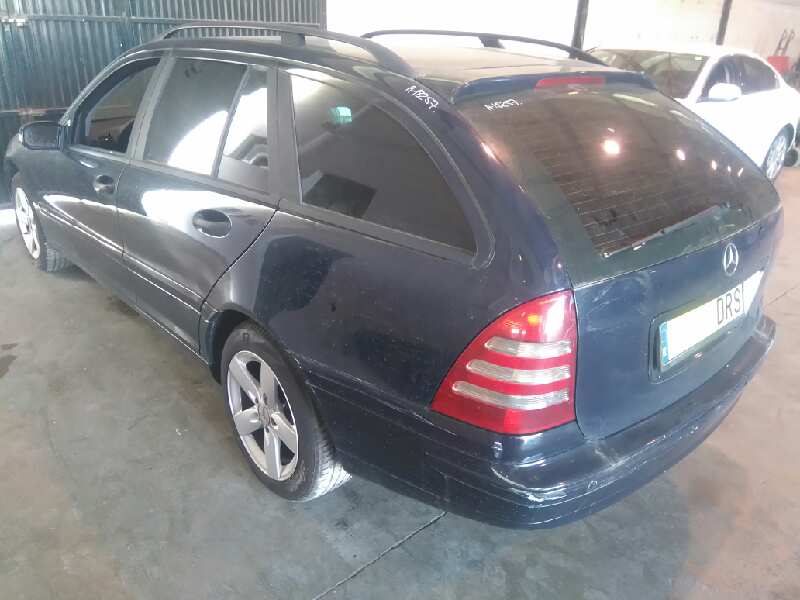 MERCEDES CLASE C (W203) FAMILIAR C 270 T CDI (203.216)   |   01.01 - 12.05 foto 3