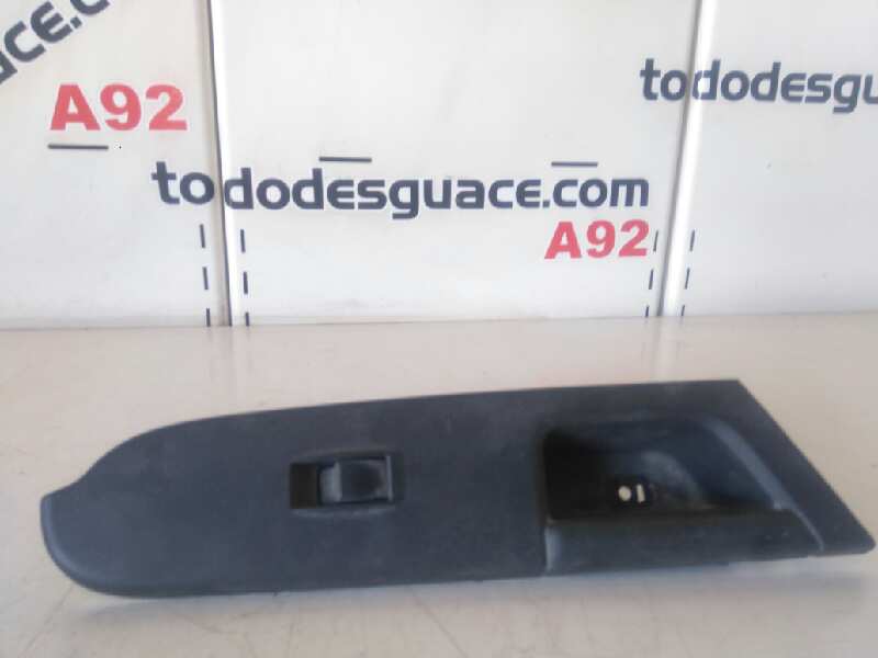 MANDO ELEVALUNAS TRASERO DERECHO CITROEN C4 AIRCROSS Exclusive Plus 2WD   |   11.14 - 12.16