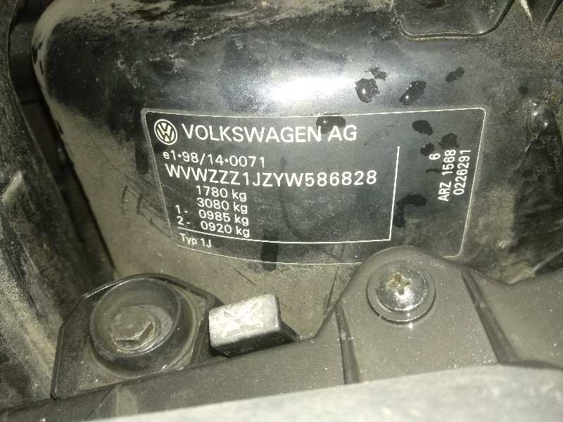 VOLKSWAGEN GOLF IV BERLINA (1J1) GTI   |   09.97 - 12.03 foto 4