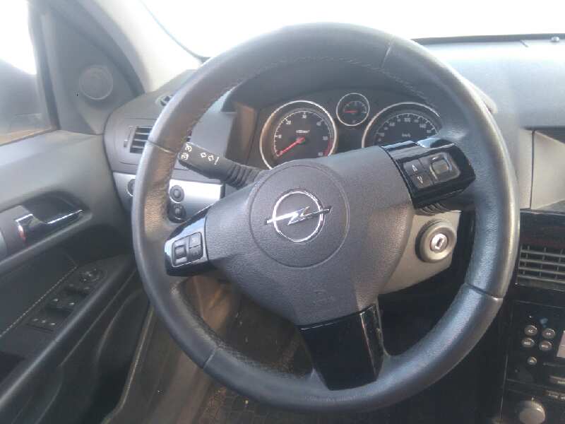 OPEL ASTRA H CARAVAN Cosmo   |   04.07 - ... foto 9