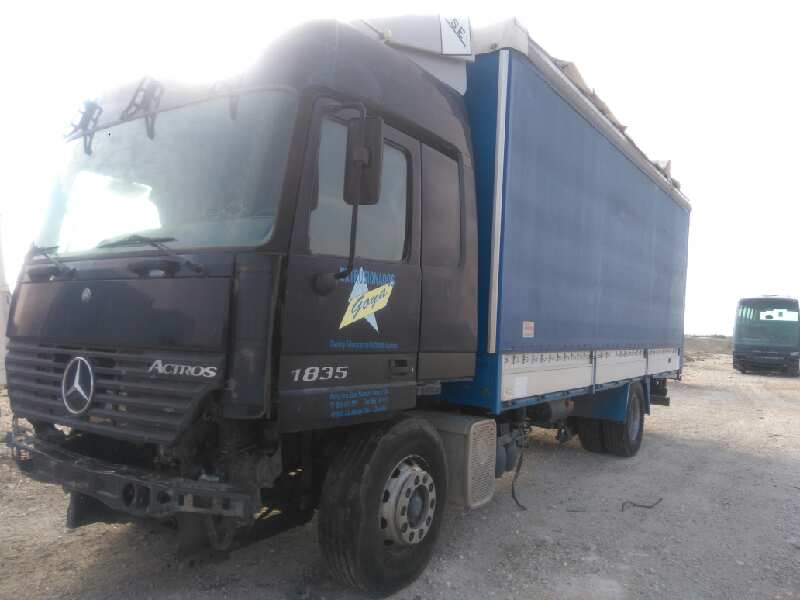 MERCEDES ACTROS 4-EJES 6-CIL. SERIE/BM 3235  (8X4/4)  OM 501 LA L (Largo)   |   06.96 - 12.03 foto 2