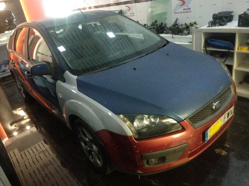 FORD FOCUS BERLINA (CAP) Ambiente (D) Motor 1,6 Ltr. - 66 kW TDCi CAT foto 2