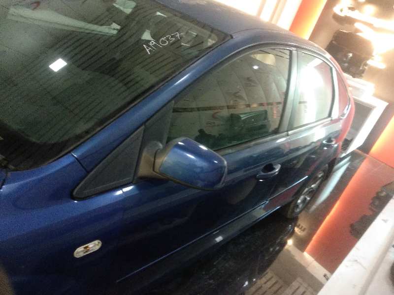 FORD FOCUS BERLINA (CAP) Ambiente (D) Motor 1,6 Ltr. - 66 kW TDCi CAT foto 4