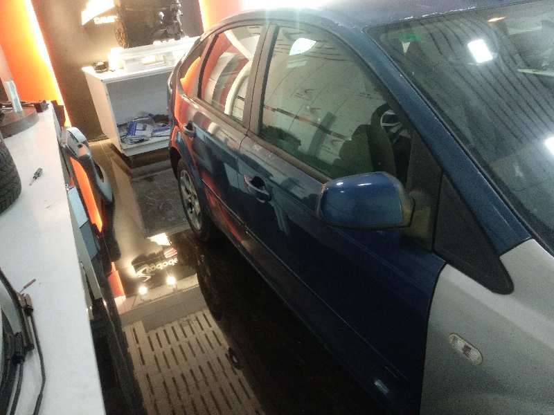 FORD FOCUS BERLINA (CAP) Ambiente (D) Motor 1,6 Ltr. - 66 kW TDCi CAT foto 5