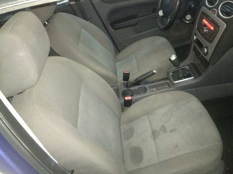 FORD FOCUS BERLINA (CAP) Ambiente (D) Motor 1,6 Ltr. - 66 kW TDCi CAT foto 10