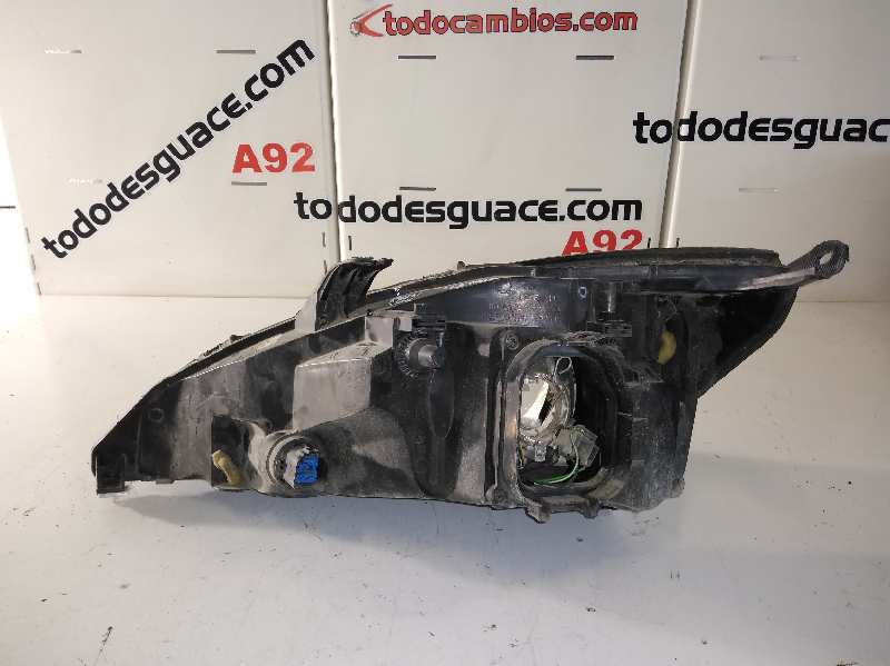FARO DERECHO FORD FOCUS BERLINA (CAK) Ambiente   |   08.98 - 12.04