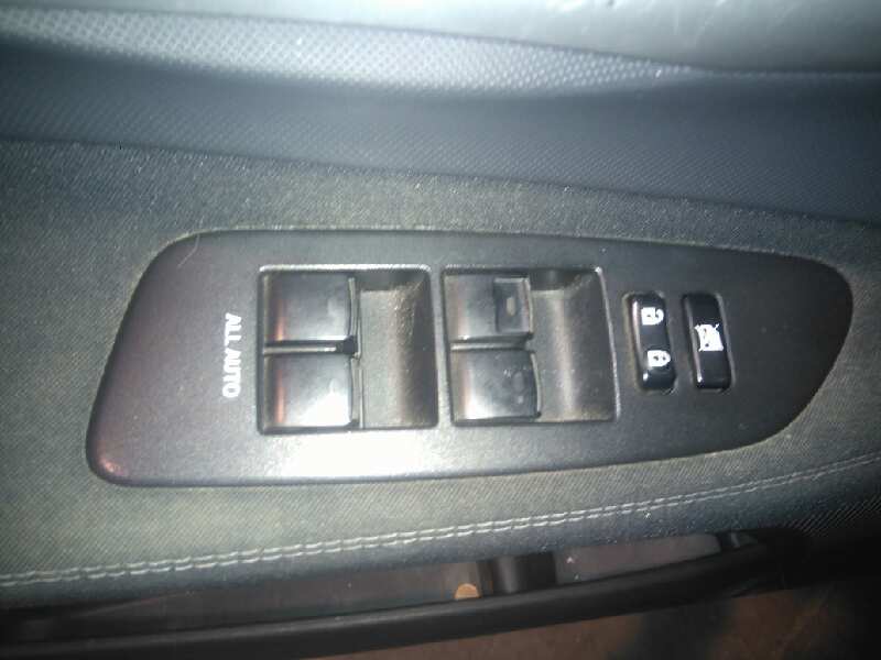 TOYOTA AURIS Luna+   |   03.08 - 12.09 foto 12