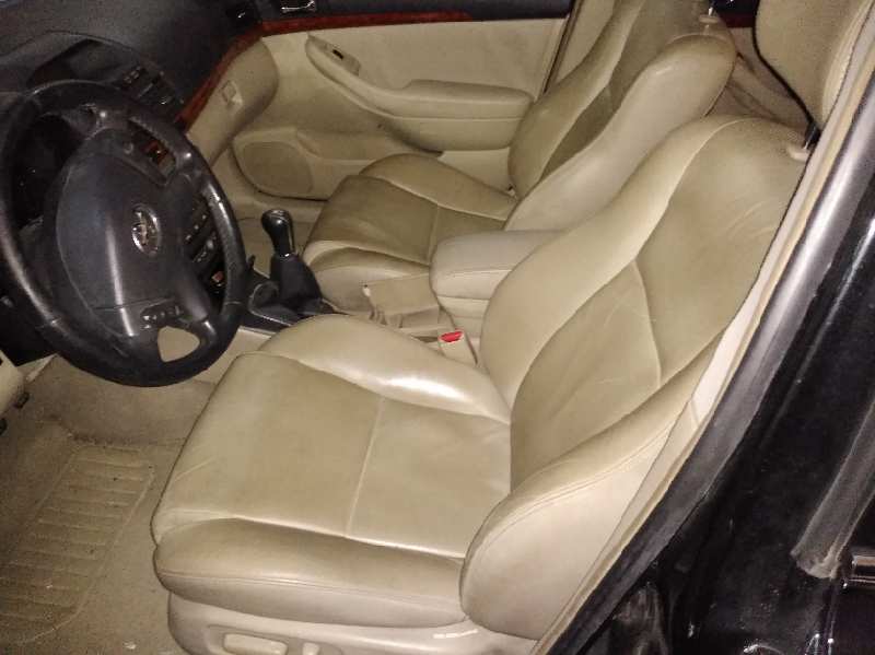 TOYOTA AVENSIS BERLINA (T25) 2.0 D4-D Executive Berlina (5-ptas.)   |   0.03 - ... foto 12