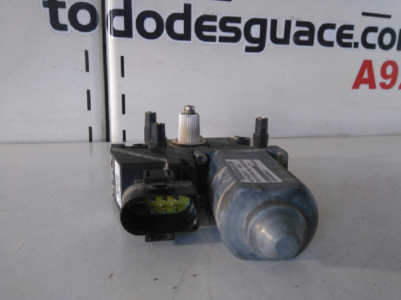 MOTOR ELEVALUNAS TRASERO IZQUIERDO AUDI A8 (D2) 2.8