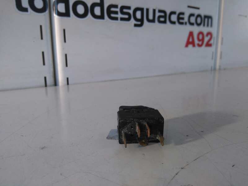 MANDO ELEVALUNAS TRASERO DERECHO AUDI A8 (D2) 2.8