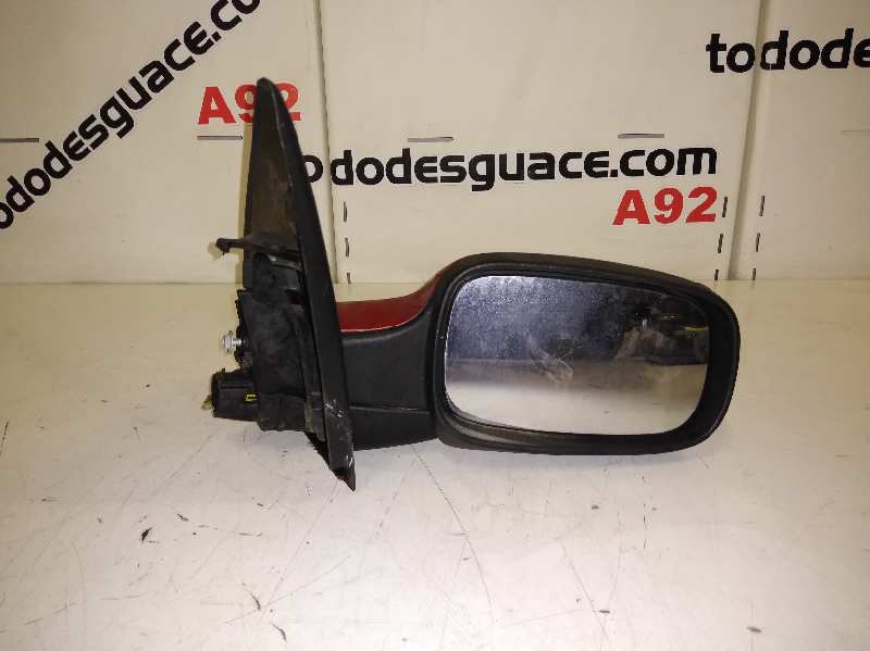 RETROVISOR DERECHO ELECTRICO