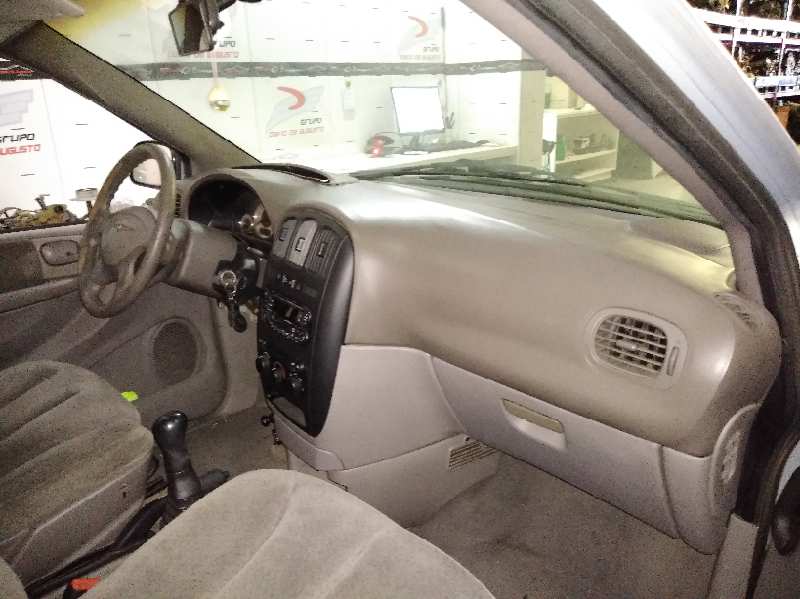 CHRYSLER VOYAGER (RG) 2.5 CRD LX   |   03.01 - 12.08 foto 11