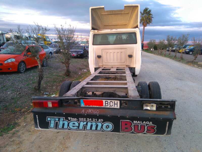 FORD TRANSIT MOD.2000 CAJA ABIERTA FT  350   2.4  largo Motor 2,4 Ltr. - 88 kW TDE CAT foto 4