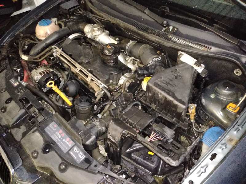 SEAT CORDOBA BERLINA (6L2) Fresh Motor 1,9 Ltr. - 74 kW TDI foto 6